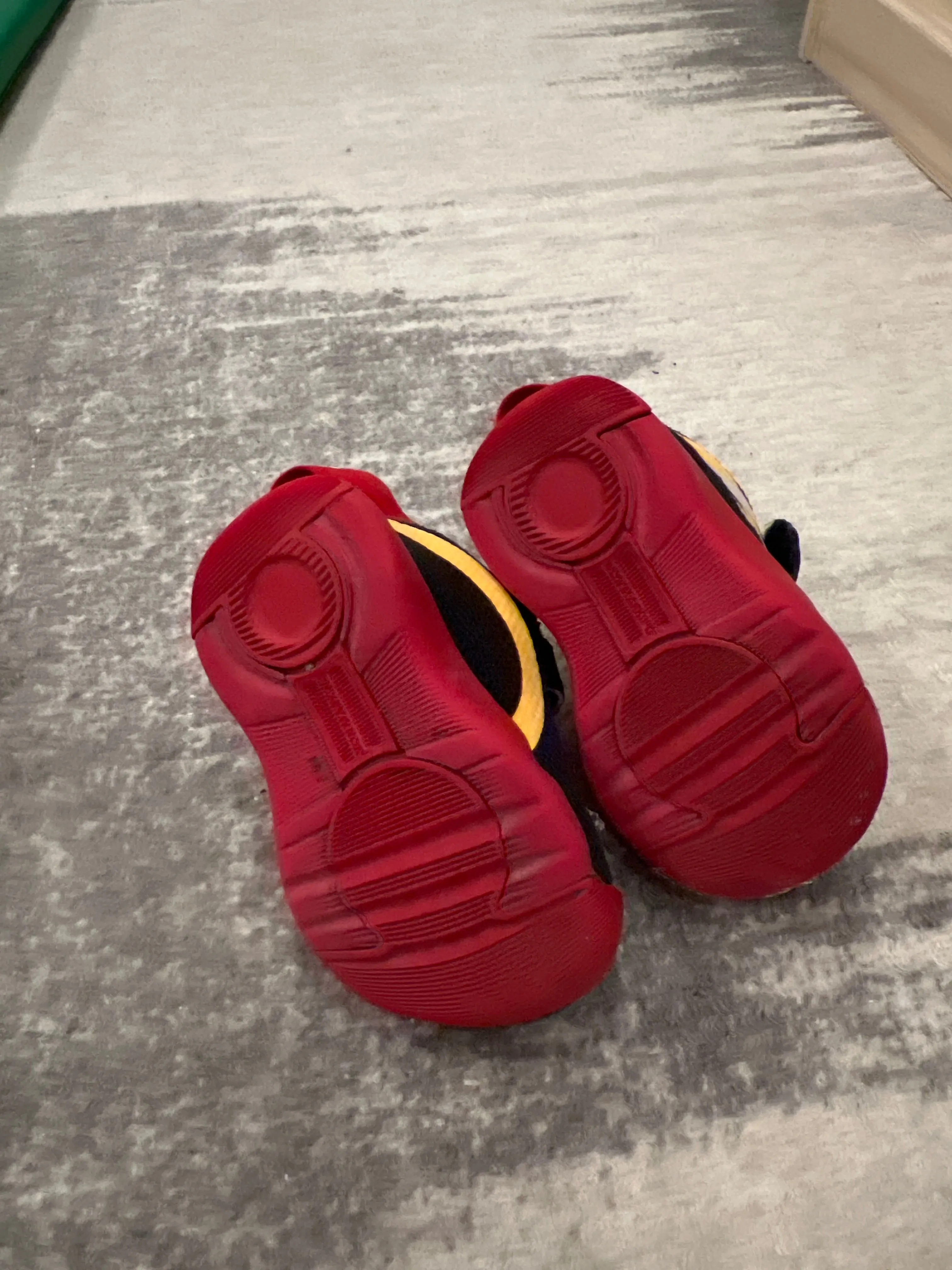 Adidas X Disney Active Play Sneaker 4K , Shoes 4 (Baby: 0-12 mth)