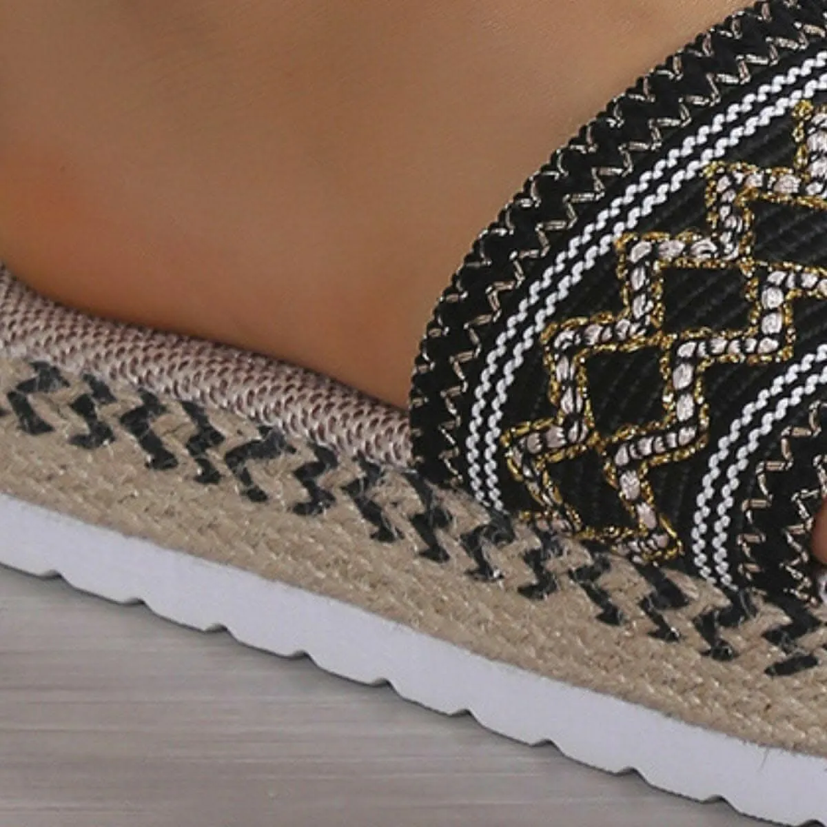 Chic open toe platform sandals