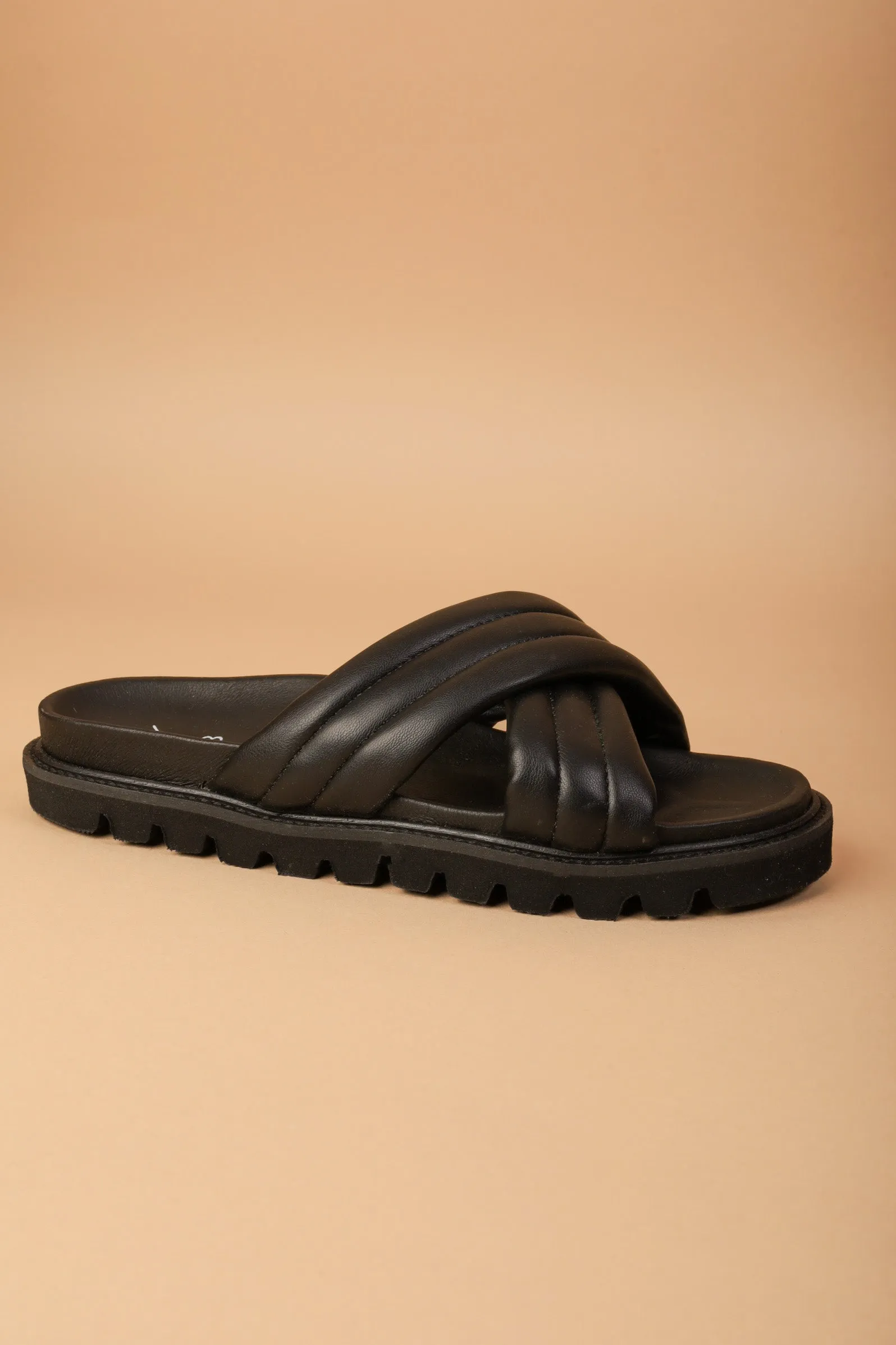 CORAL BLACK