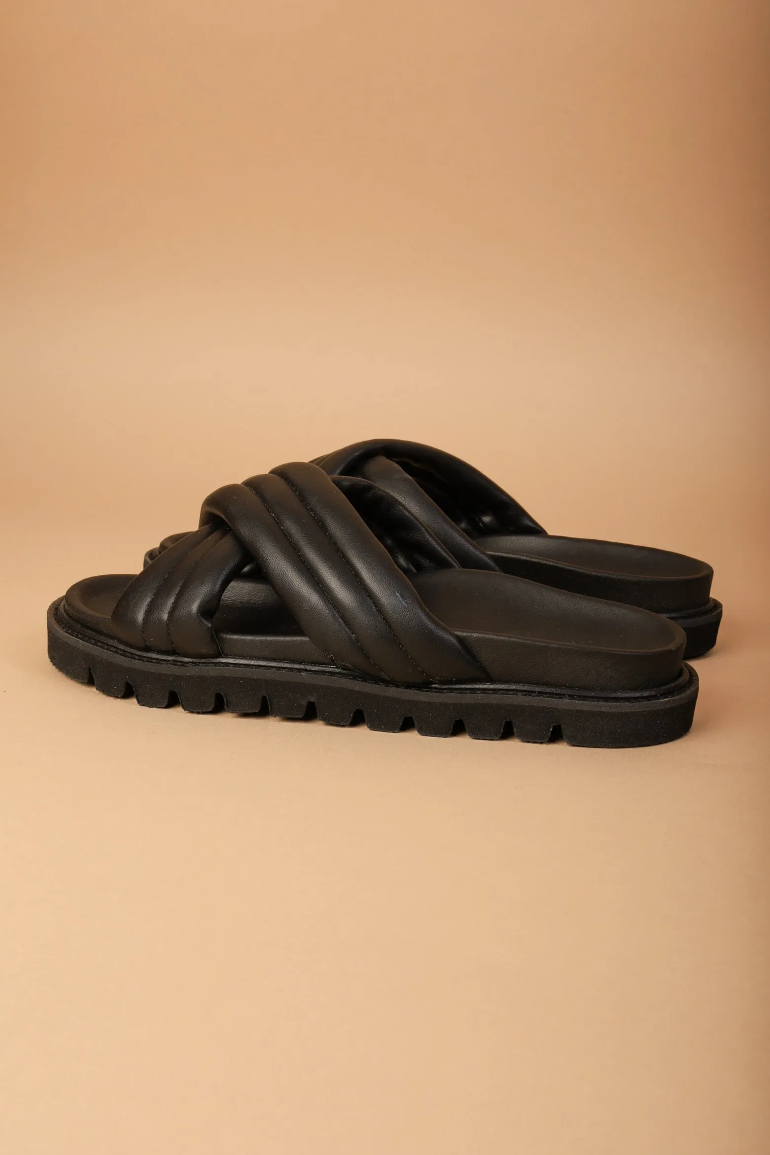 CORAL BLACK