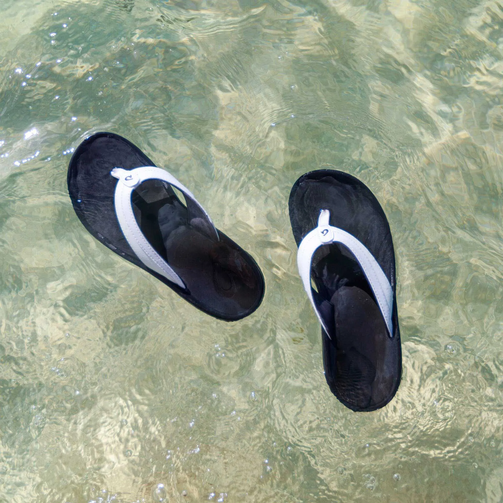Ohana - White / Black