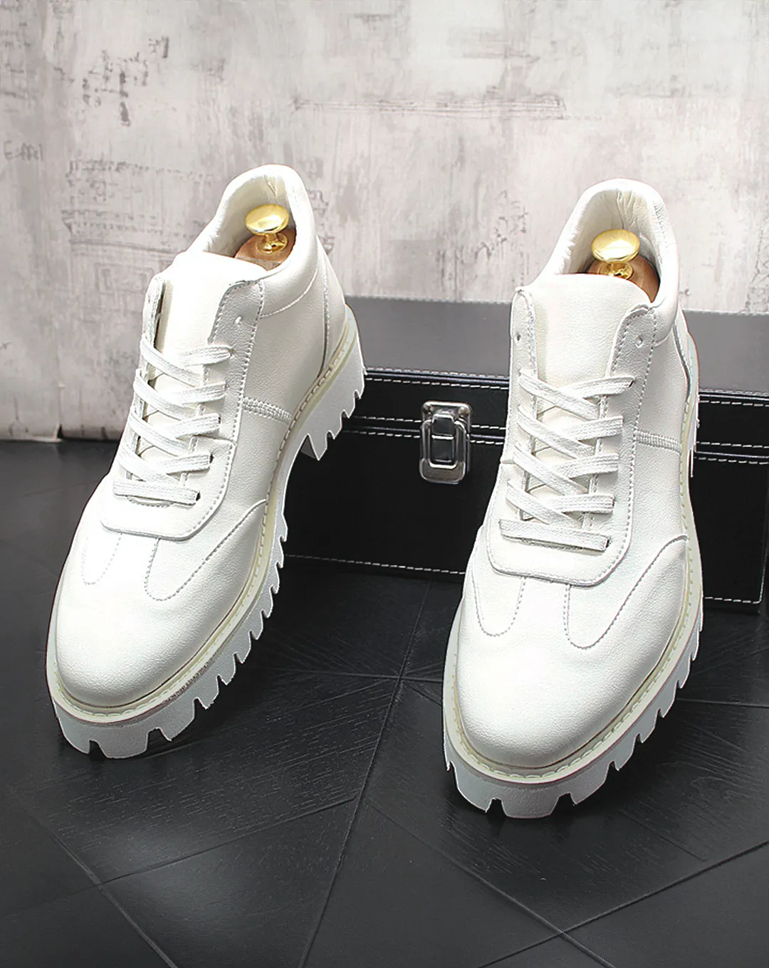 ♂♀Rugged Sole Sneakers