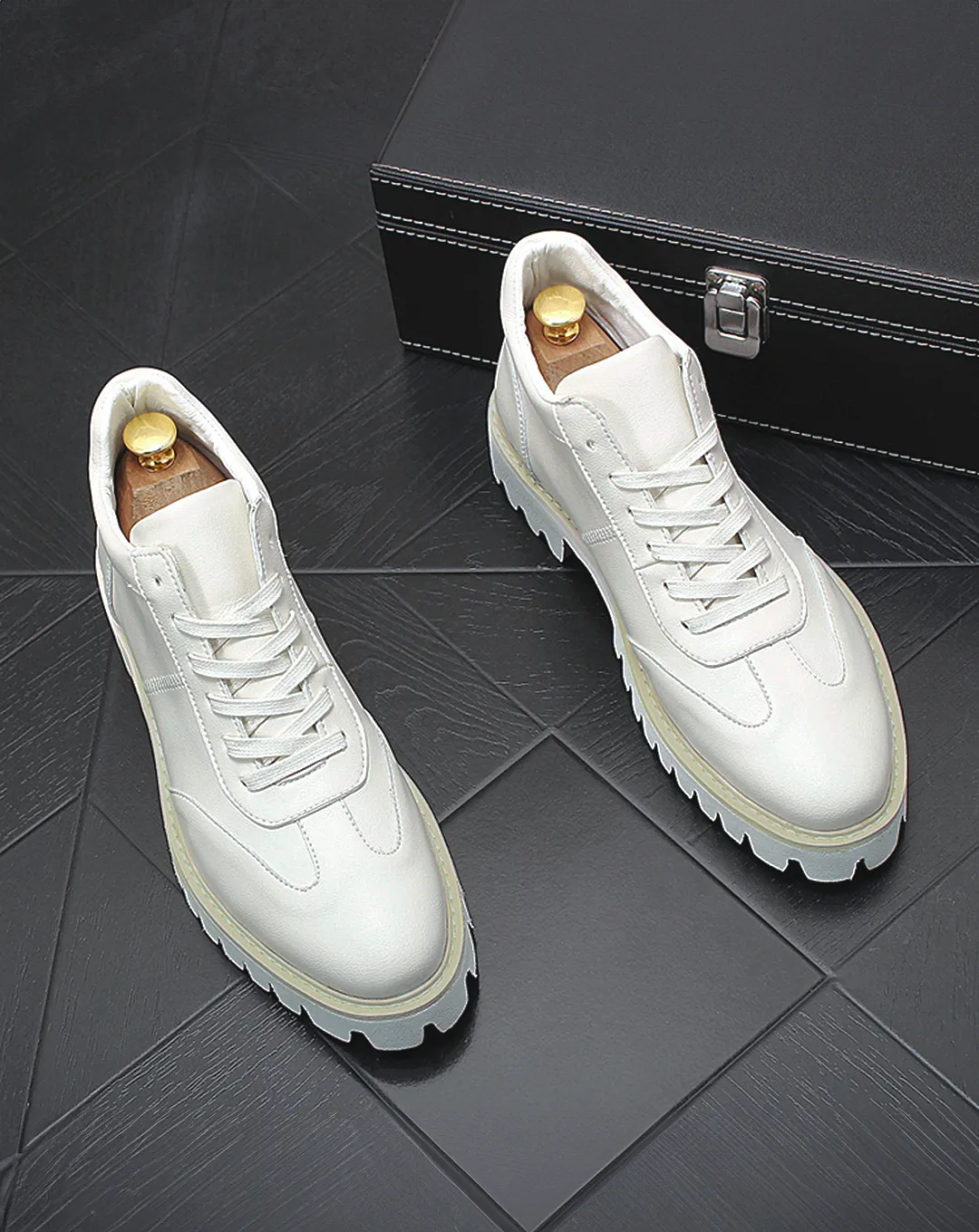 ♂♀Rugged Sole Sneakers