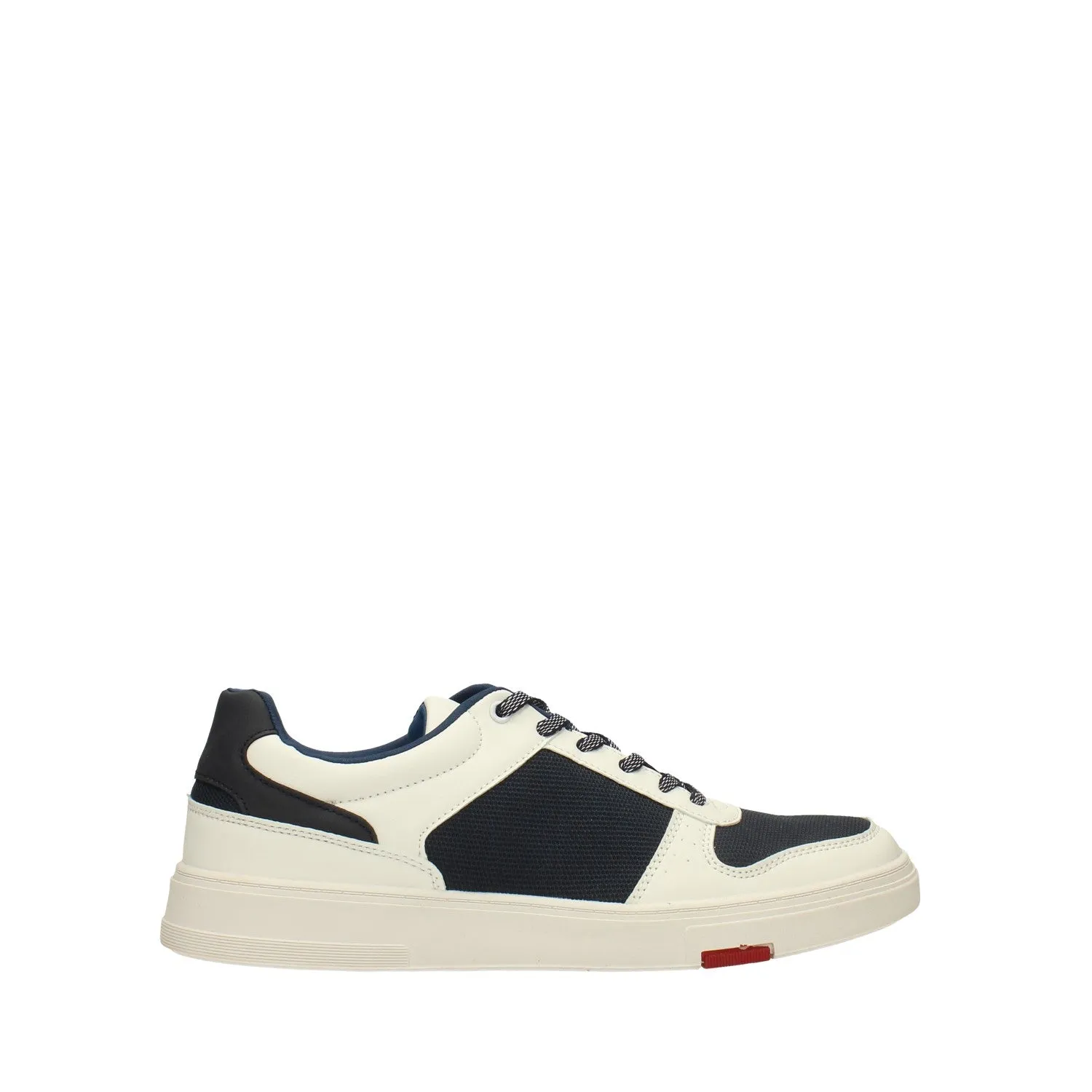Sneakers traforate. sottopiede in Memory.