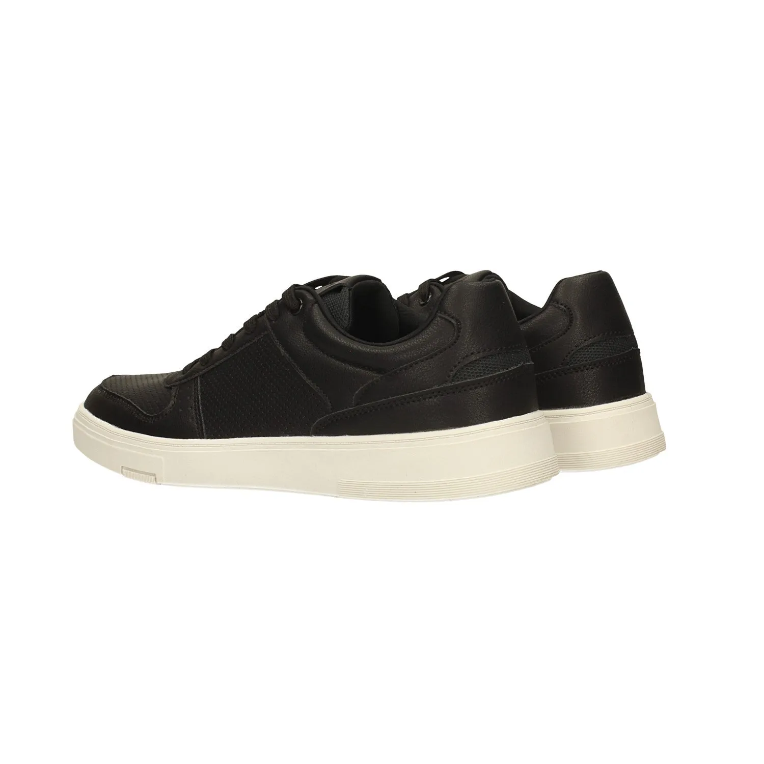 Sneakers traforate. sottopiede in Memory.