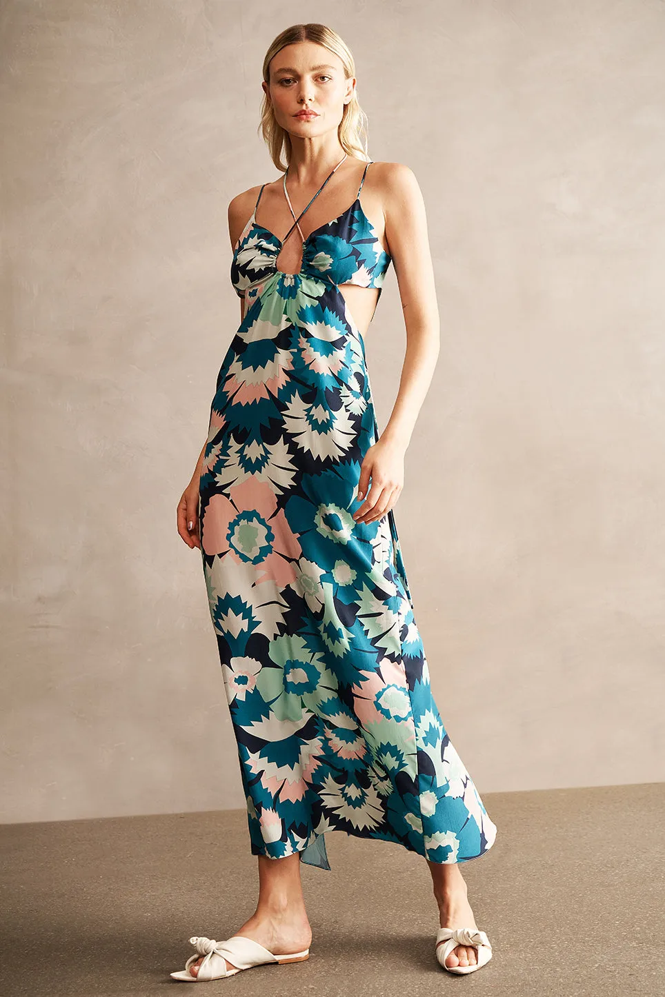Vestido Longo Decote Com Alças Cruzadas